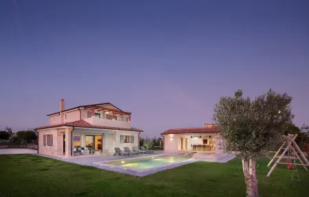 Location maison à Marcana, Villa Korat