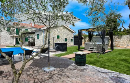 Location maison de vacances à Nin