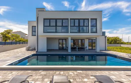 Location maison à Nin, Villa Nin