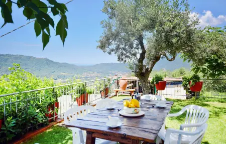 Maison 6 pers. avec piscine privée et vue panoramique à Camaiore : photo 2