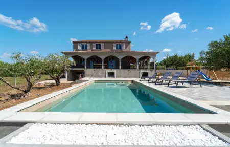 Location maison à Benkovac