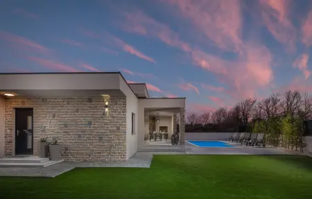 Location maison à Nin, Villa Rose