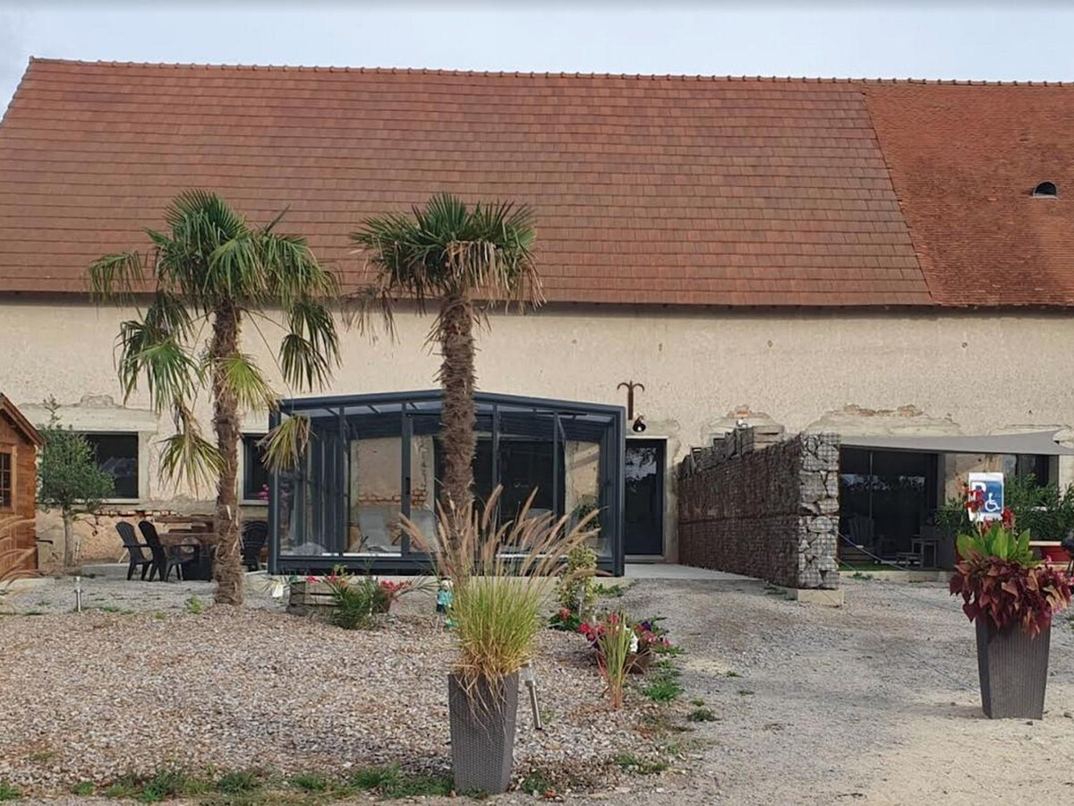 Gîte rénové piscine chauffée et spa à Couzon - Photo 1