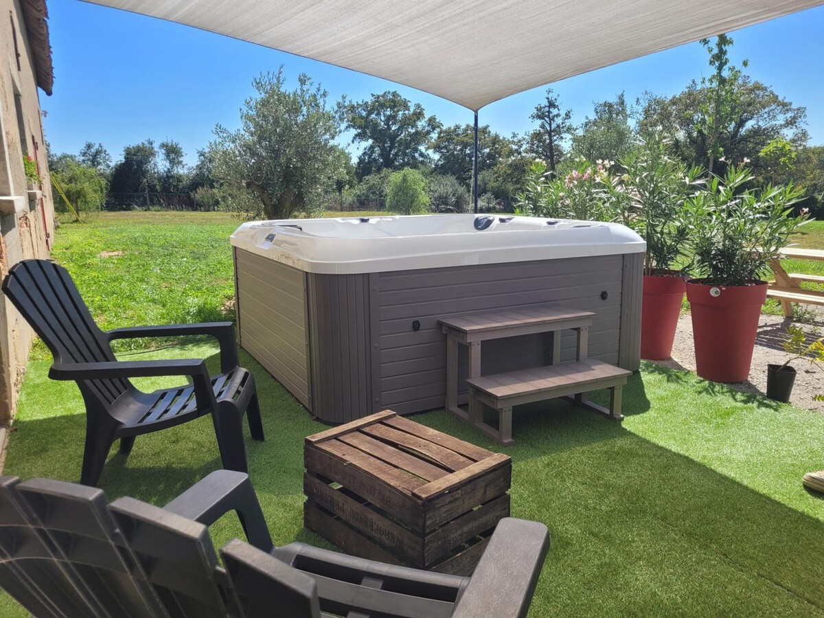 Gîte rénové piscine chauffée et spa à Couzon - Photo 3