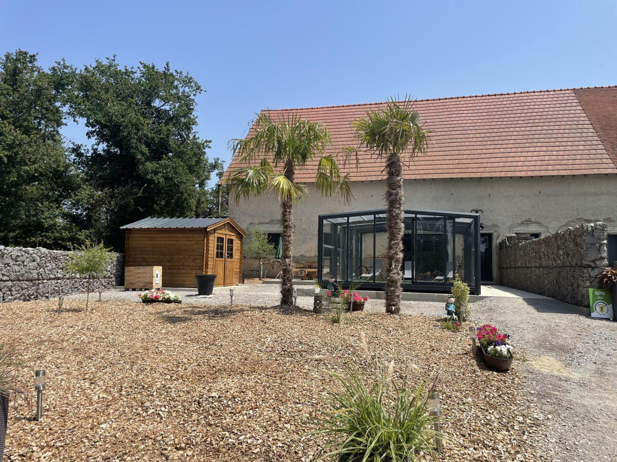 Gîte rénové piscine chauffée et spa à Couzon - Photo 4