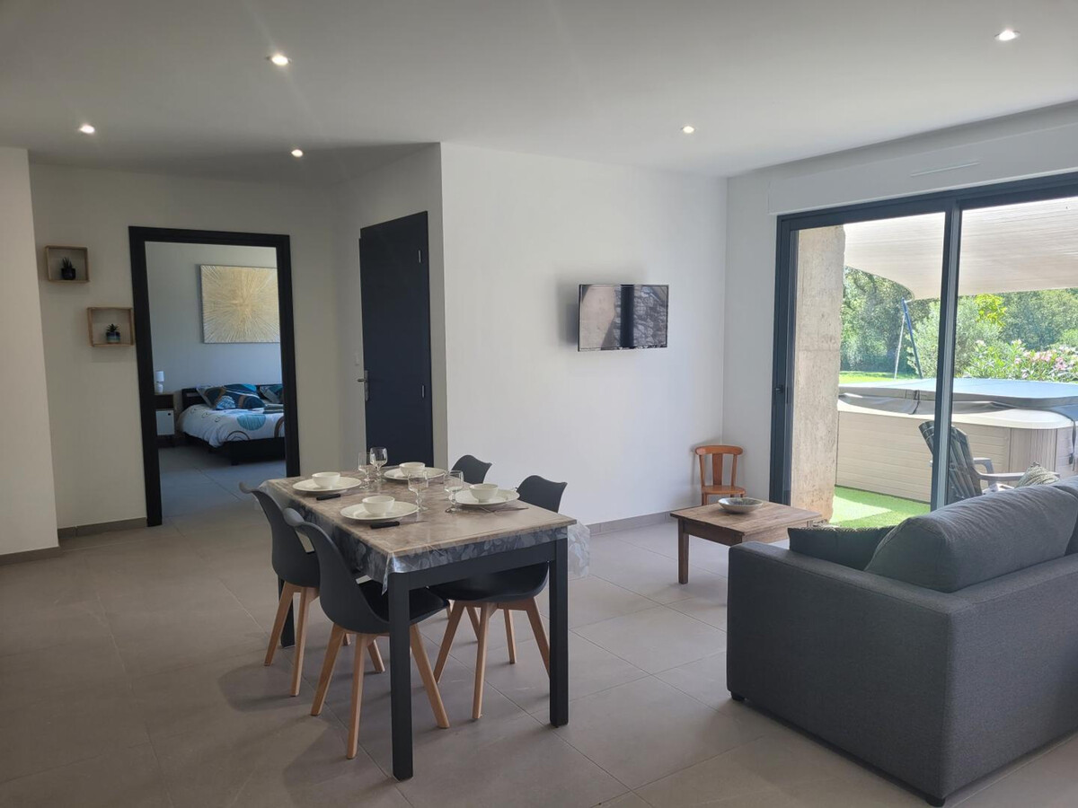 Gîte rénové piscine chauffée et spa à Couzon - Photo 31