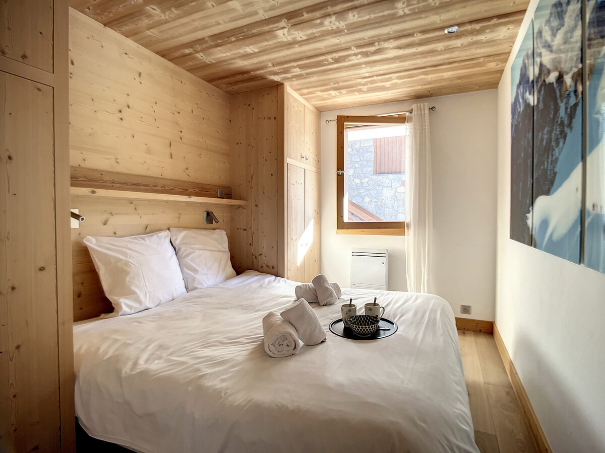 Appartement lumineux rénové avec balcon et parking - Photo 5