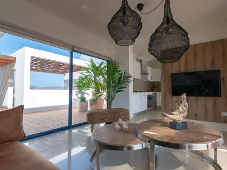Maday, maison 2 chambres avec piscine à Playa Blanca : photo 3