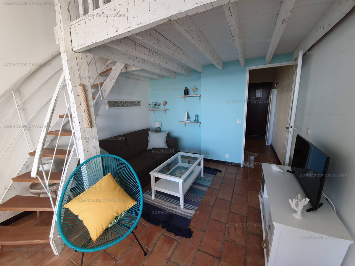 Studio mezzanine vue mer à Cavalaire-sur-Mer - Photo 7