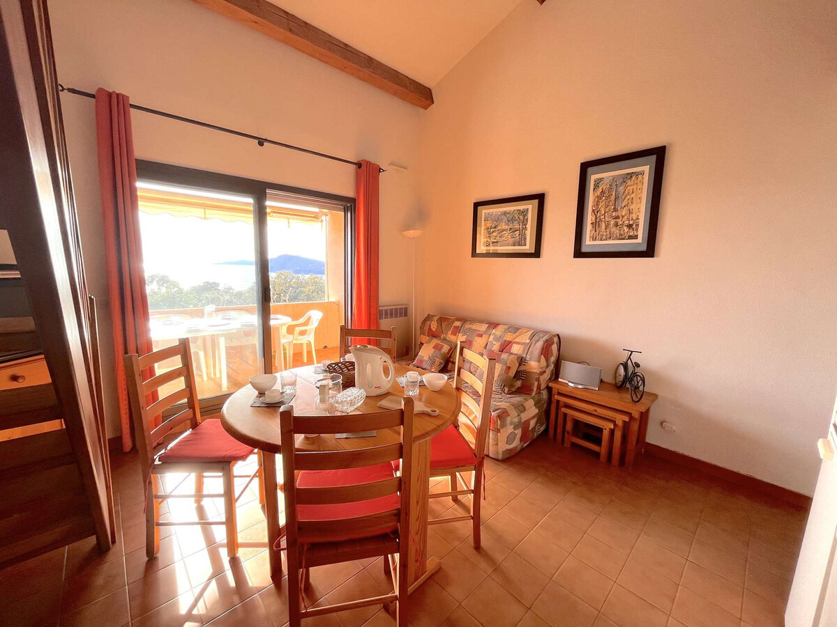 Appartement T3 mezzanine vue mer Rayol-Canadel - Photo 3