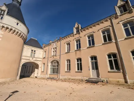 Appartement Château Tour Parc Balsan à Châteauroux : photo 23