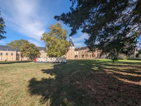 Appartement Château Tour Parc Balsan à Châteauroux : photo 25