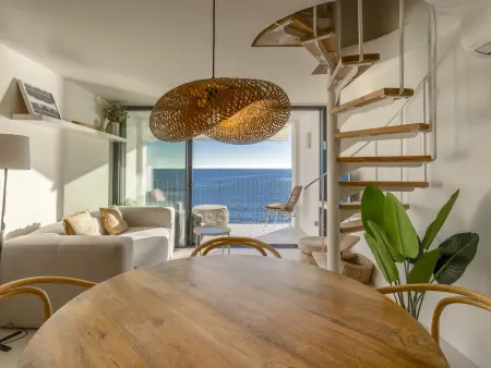 Location appartement à Calella de Palafrugell, Appartement pour 4 pers, accès direct plage, à côté du restaurant, sur 2 niveaux