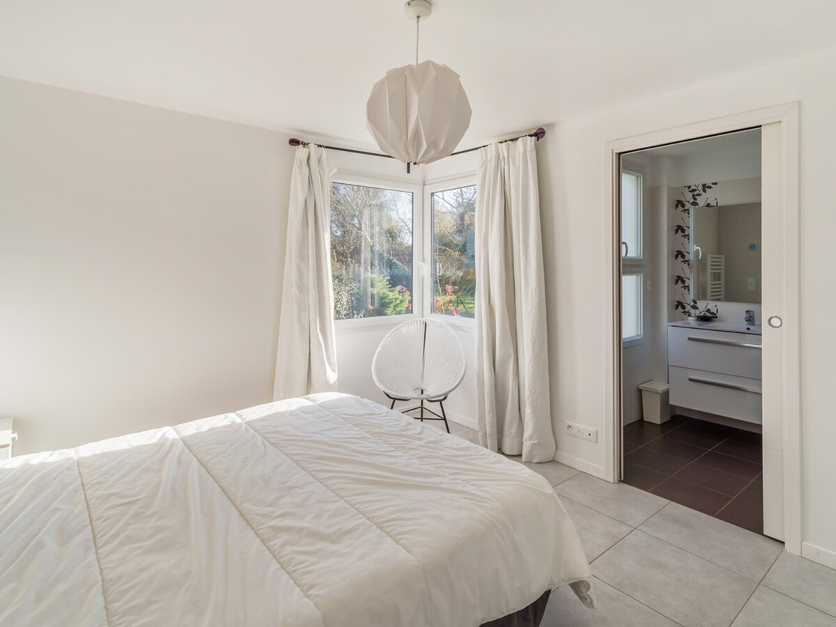 Villa lumineuse 4 étoiles, 50m de la plage, jardin clos, tranquillité à Trégastel - Photo 6
