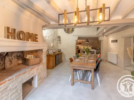 Gîte troglodyte avec jacuzzi et billard aux Ulmes : photo 7