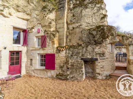 Gîte troglodyte avec jacuzzi et billard aux Ulmes : photo 15