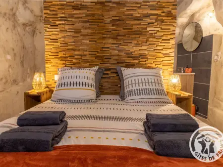 Gîte troglodyte avec jacuzzi et billard aux Ulmes : photo 20