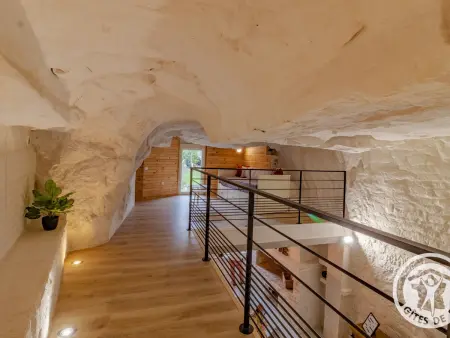 Gîte troglodyte avec jacuzzi et billard aux Ulmes : photo 28