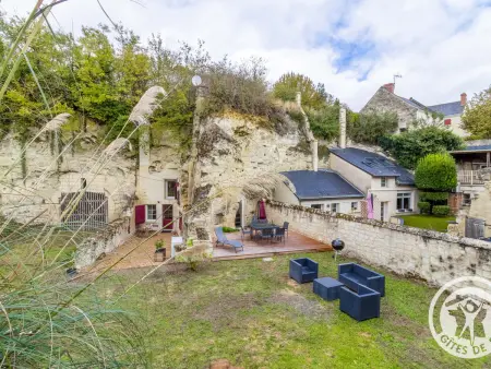 Gîte troglodyte avec jacuzzi et billard aux Ulmes : photo 31