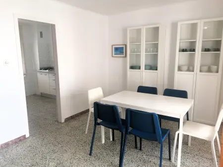 Appartement 2 chambres en 2e ligne de plage à Roses, terrasse 15 m² : photo 8