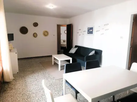 Appartement 2 chambres en 2e ligne de plage à Roses, terrasse 15 m² : photo 9