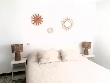 Appartement 2 chambres en 2e ligne de plage à Roses, terrasse 15 m² : photo 11
