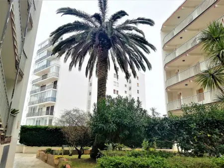 Appartement 2 chambres en 2e ligne de plage à Roses, terrasse 15 m² : photo 24