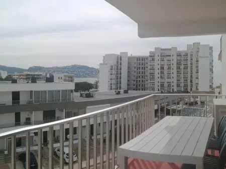 Appartement 2e ligne de plage à Roses, 2 chambres, clim et terrasse : photo 2