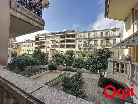 Appartement 2 pièces front de mer avec piscine à Menton : photo 11