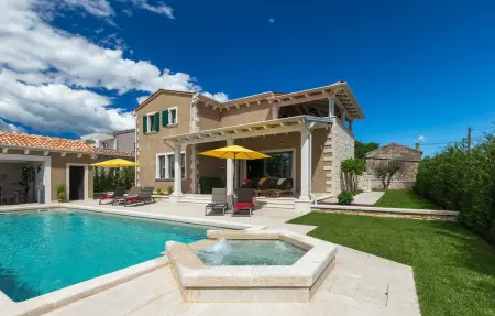 Location maison à Tinjan