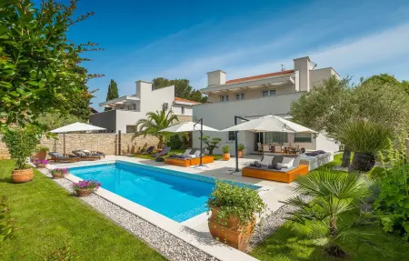 Location maison à Rovinj, Villa White