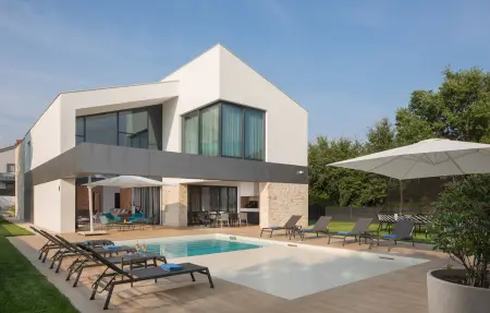 Location maison à Liznjan, Villa Eden