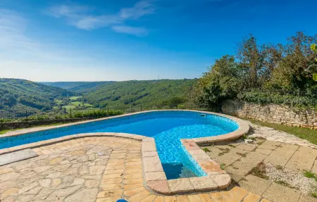 Location maison à Tinjan