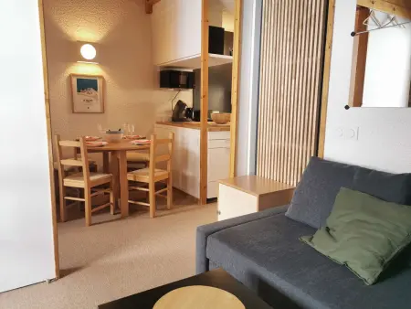 Location appartement à Les Avanchers Valmorel, Studio rénové skis aux pieds, balcon, proche ESF et commerces à Valmorel
