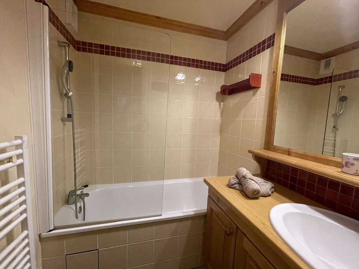 Appartement 3 pièces 7 pers, 2 min des pistes, balcon vallée - Photo 4