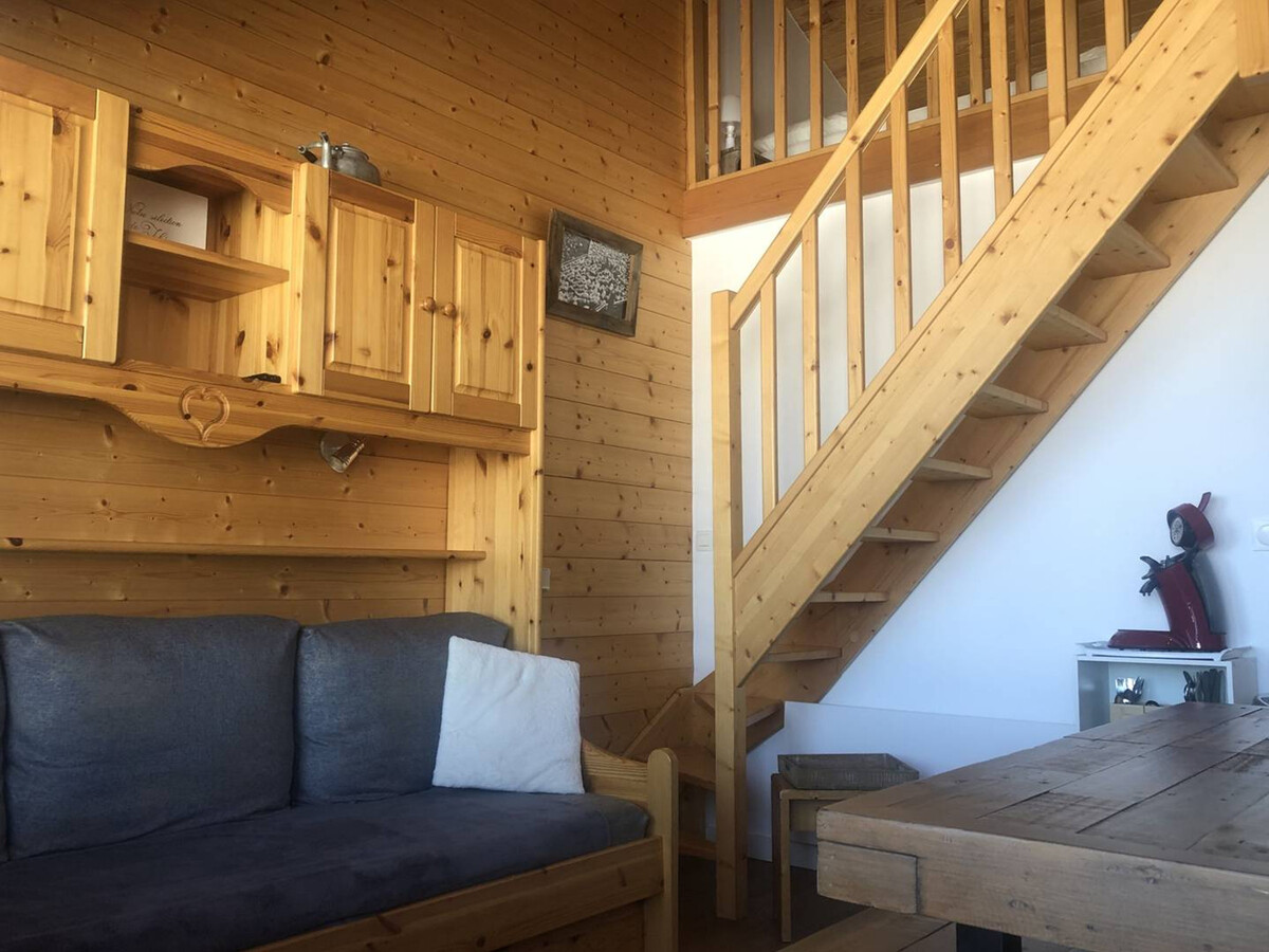 2 pièces rénové avec mezzanine, 5 couchages aux pieds des pistes - Photo 2