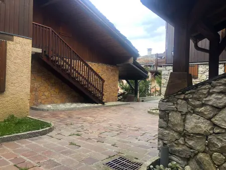 Superbe 2 pièces avec balcon, cheminée et au pied des pistes : photo 14