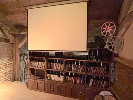 Maison Cuberdon à Riemst : 3 chambres, baby-foot et cinéma : photo 54