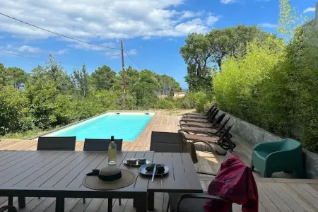 Location maison à Solenzara, Villa attrayante avec piscine privée