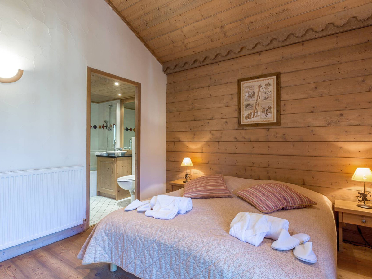 Duplex 4 Ch. 140 m² avec piscine, spa et ski aux pistes - Photo 4