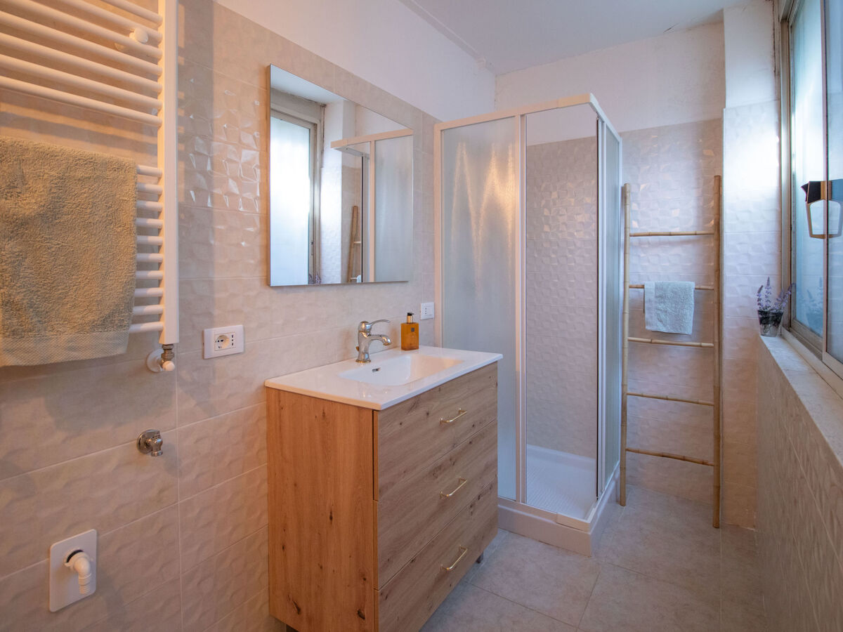 Villa Randi à Anzio, 950m de la plage - Photo 15