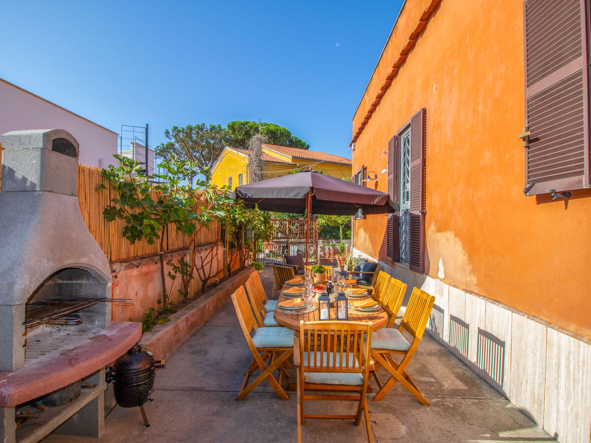 Villa Randi à Anzio, 950m de la plage - Photo 19