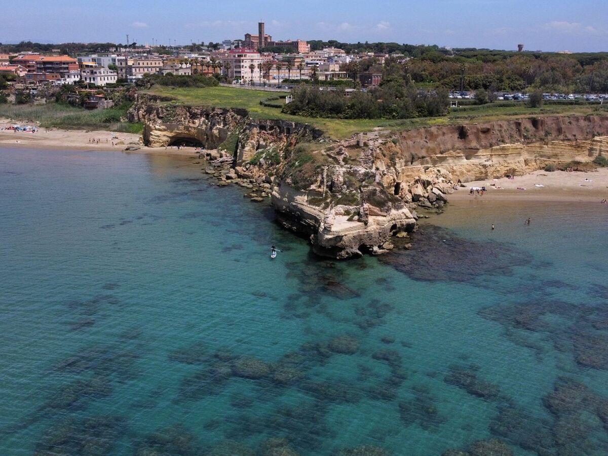 Villa Randi à Anzio, 950m de la plage - Photo 27