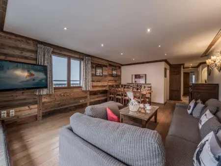 Location appartement à Courchevel 1650, Grand appartement, skis aux pieds, 10 personnes, Courchevel 1650, parking et wifi inclus