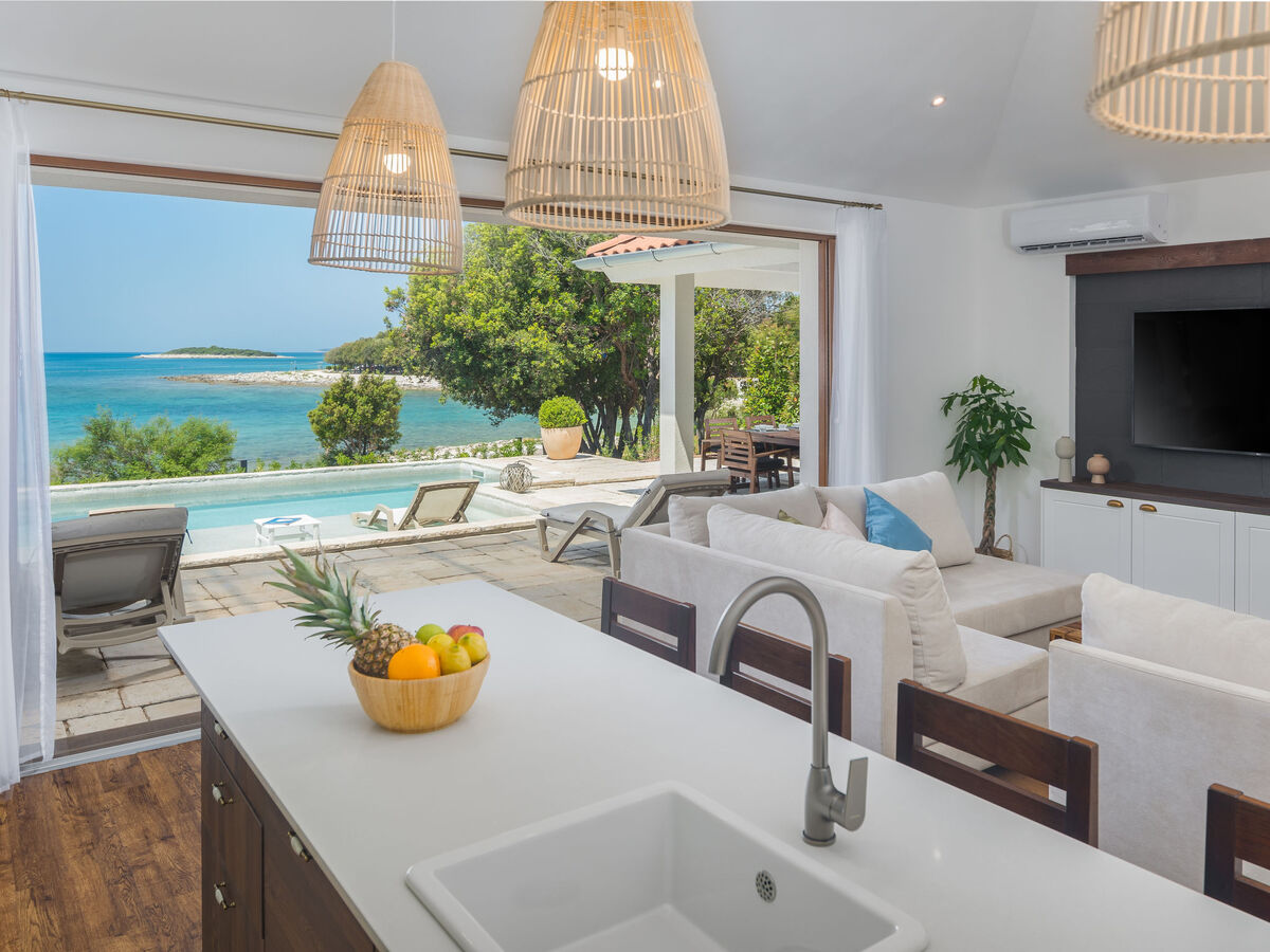Villa Porto Bus, maison 3 pièces en bord de mer à Rovinj - Photo 5
