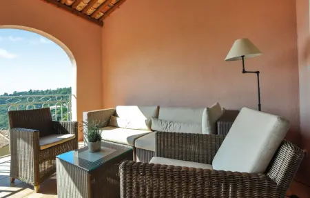 Maison vue mer avec piscine à Roquebrune-sur-Argens : photo 15