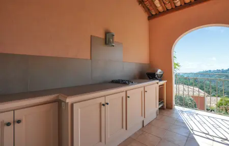 Maison vue mer avec piscine à Roquebrune-sur-Argens : photo 16