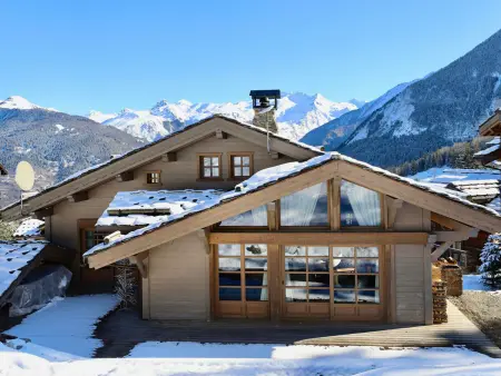 Chalet luxueux avec spa, piscine et vue sur pistes à Courchevel 1550 - Photo 12