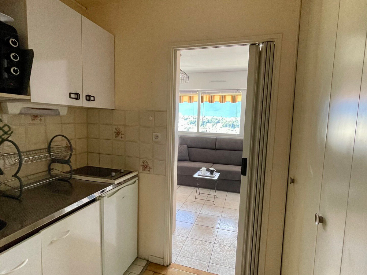 Studio avec vue lac et balcon, parking à Aix-les-Bains - Photo 9