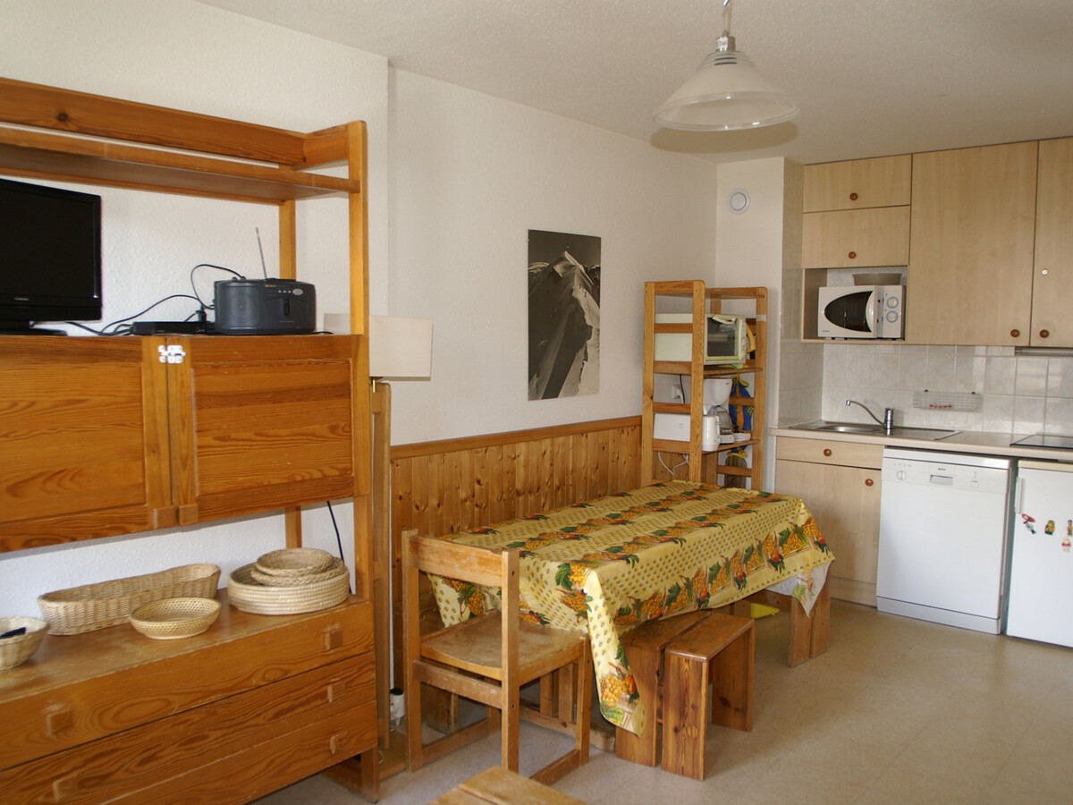 2 pièces cabine 6 personnes aux pieds des pistes - Photo 2